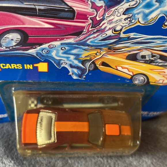 🚗 Vintage Hot Wheels Convertables - 2 cars in one - Picture 9 of 10